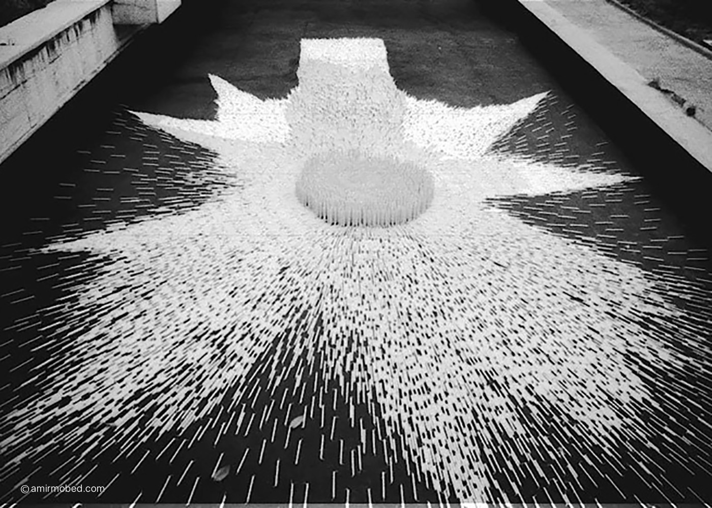 Candles, 2004, Installation, 14000 candles in a pool